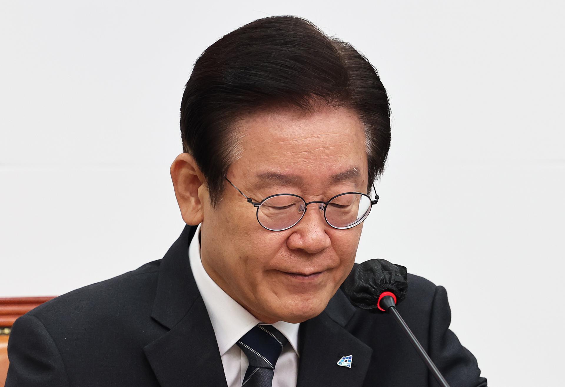 Lee Jae-myung, head of the main opposition Democratic Party (DP) and a former DP presidential candidate, attends a meeting of the DP leadership at the National Assembly in Seoul, South Korea, 24 October 2022. EFE-EPA FILE/YONHAP/POOL SOUTH KOREA OUT