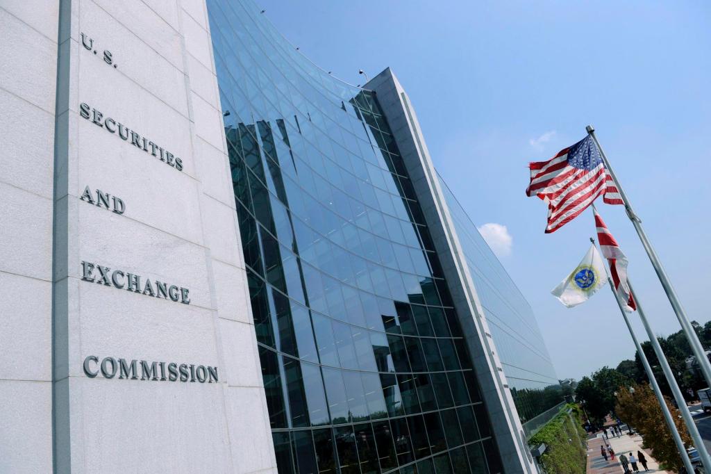 Vista de la sede de la Comisión de Valores y Bolsa (SEC) de EE.UU., en Washington, en una fotografía de archivo. EFE/Shawn Thew
