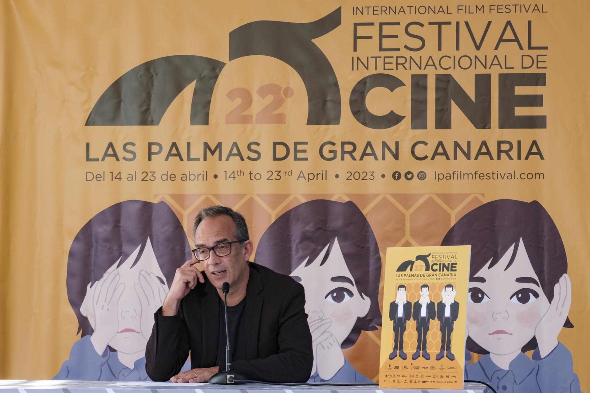 El director del Festival Internacional de Cine de Las Palmas de Gran Canaria, Luis Miranda, ha presentado este martes el cartel y un avance de contenidos de este festival que cumple su edición número 22. EFE/Angel Medina G.