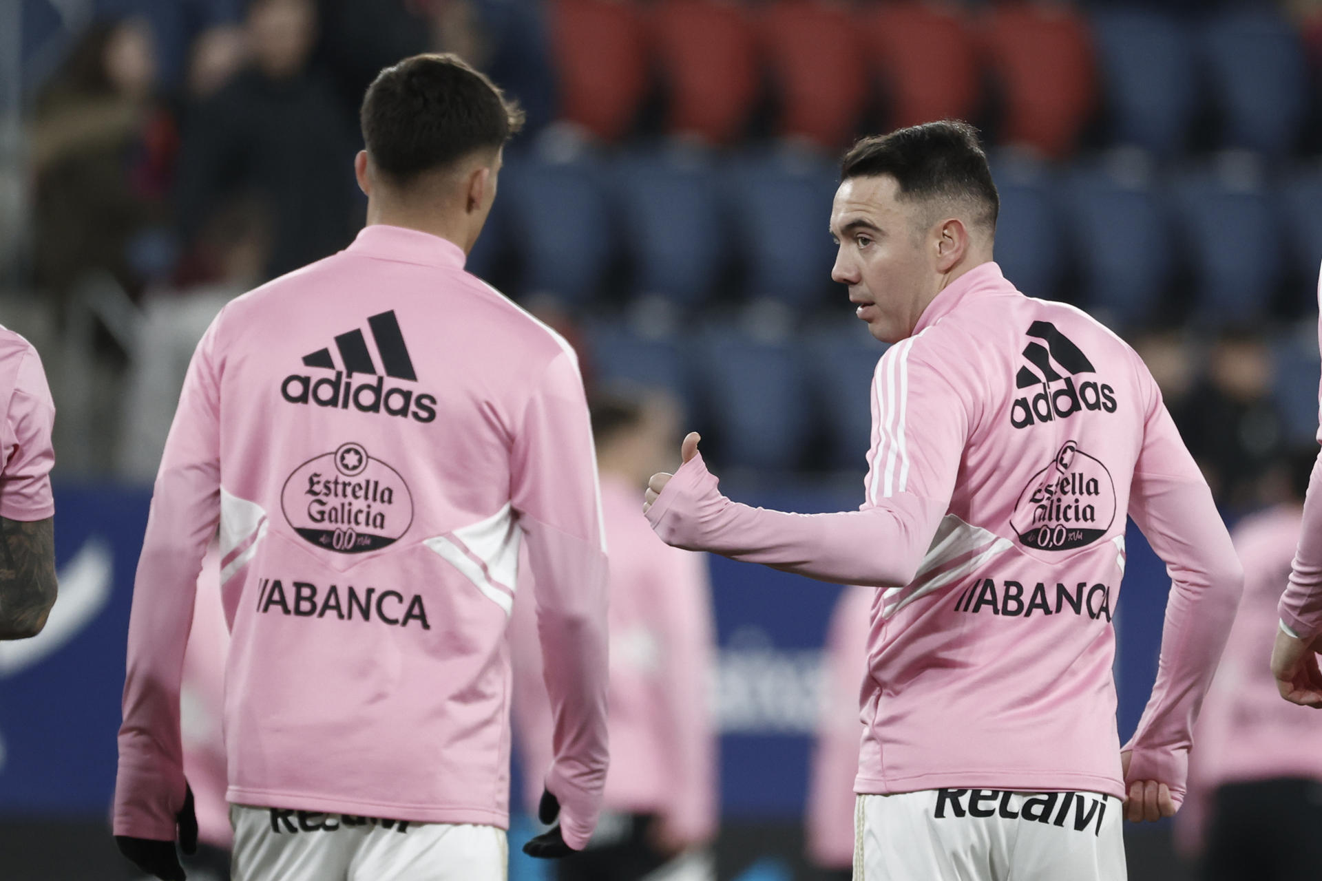 Lo jugadores del Celta Iago Aspas y Gabriel Veiga en una foto de archivo. EFE/Jesús Diges