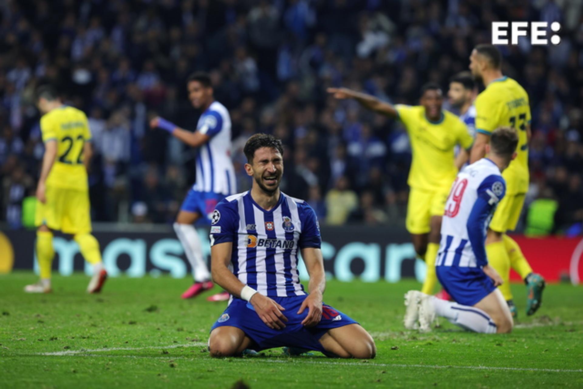 FC Porto's Marko Grujic reacts after missing a scoring chance against Inter Milan during the UEFA Champions League round of 16 second leg in Porto, Portugal, on 14 March 2023. EFE/EPA/ESTELA SILVA
