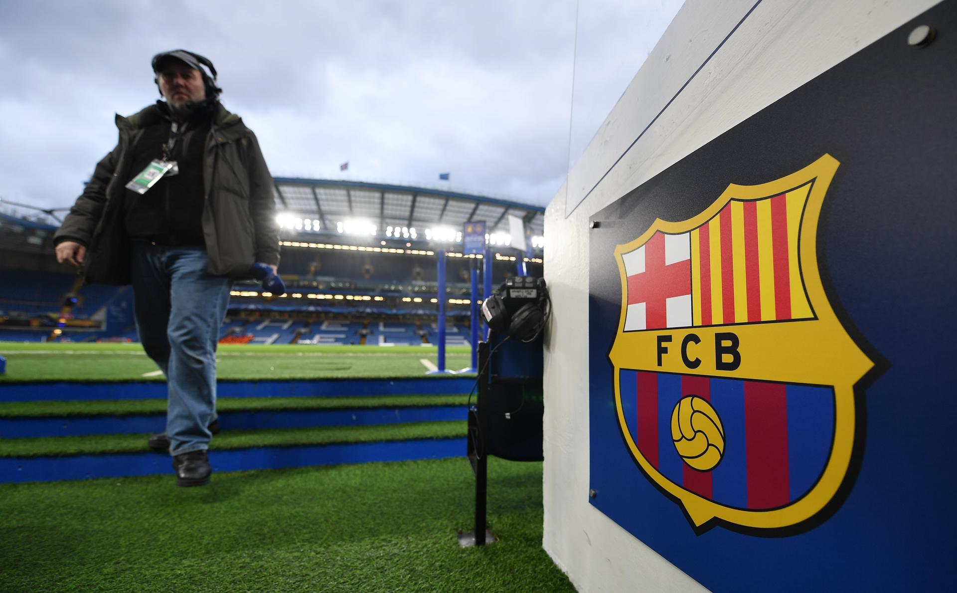 (FILE) The Barcelona logo at Stamford Bridge in London, Britain. EFE/Andy Rain