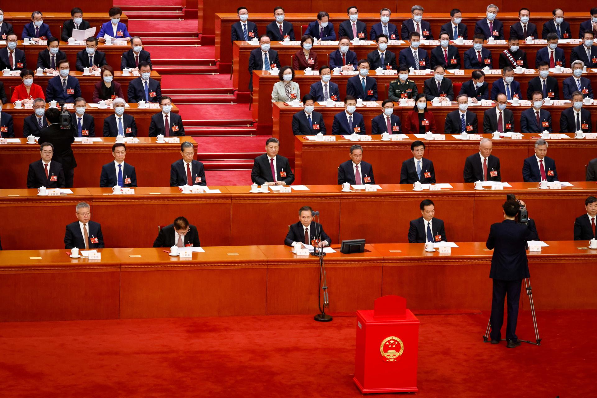 Chinese President Xi Jinping (C) attends the Third Plenary Session of the National People's Congress (NPC) at the Great Hall of the People, in Beijing, China, 10 March 2023. EFE-EPA/MARK R. CRISTINO/POOL
