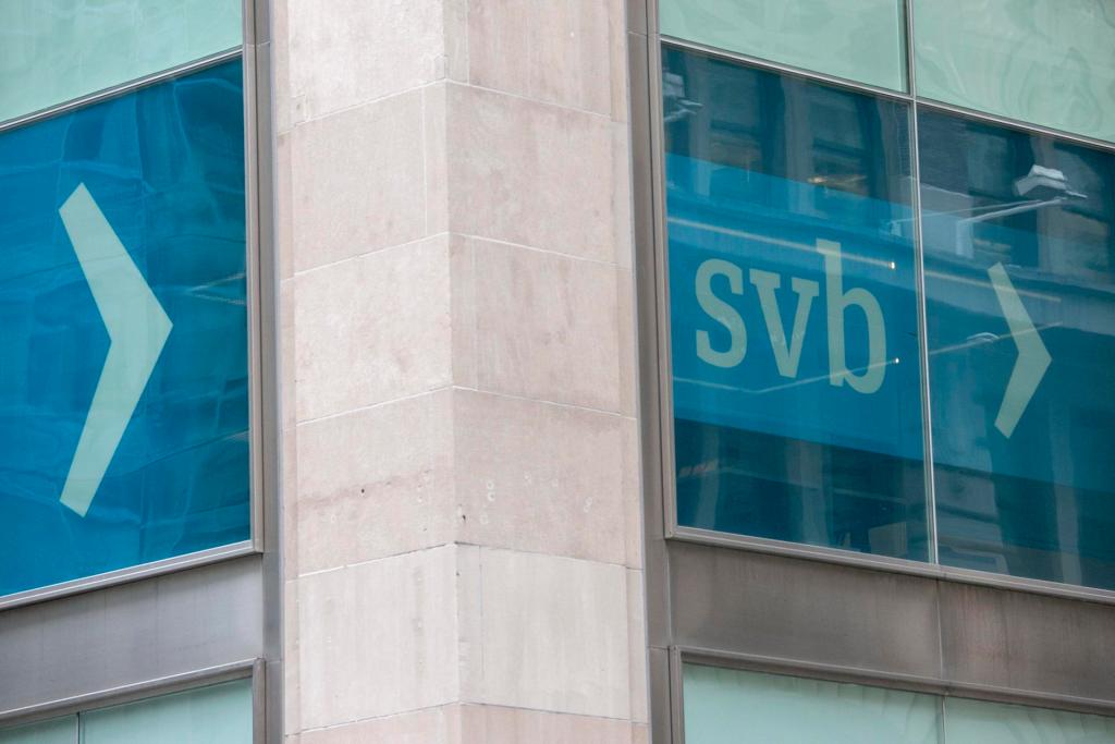 Vista exterior de una oficina de Silicon Valley Bank (SVB), el 10 de marzo de 2023, en Nueva York. EFE/Sarah Yenesel
