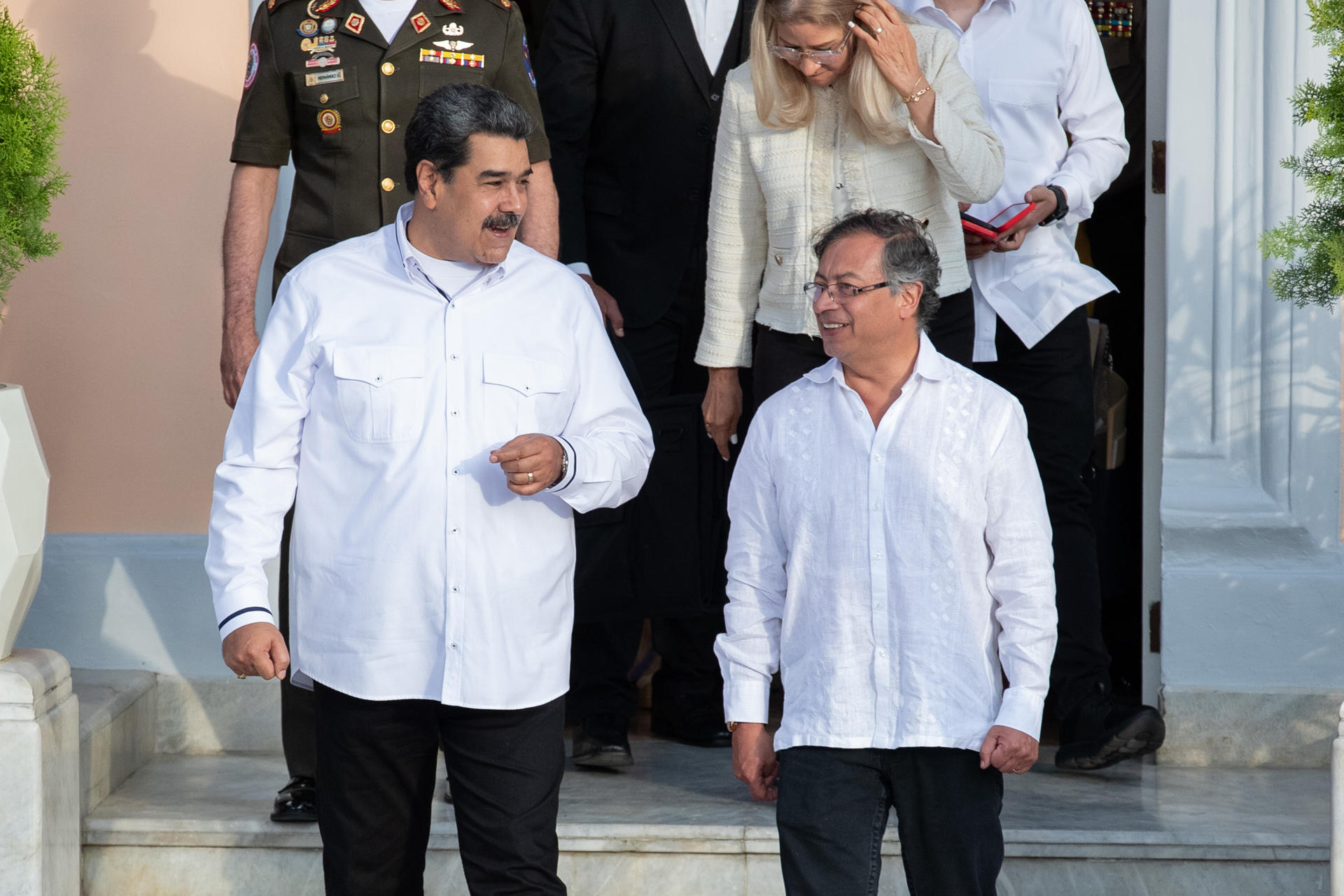 El presidente de Venezuela, Nicolás Maduro (der.), junto a su homólogo de Colombia, Gustavo Petro, en una fotografía de archivo. EFE/ Rayner Peña R.