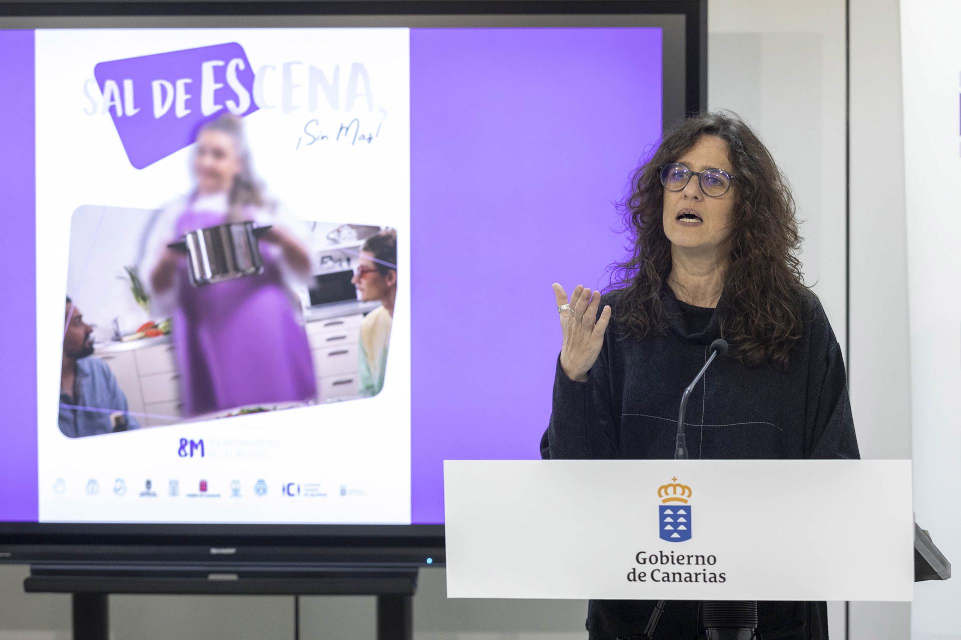 La directora del Instituto Canario de Igualdad, Kika Fumero presentó este viernes la campaña institucional por el Día de la Mujer. EFE/Miguel Barreto