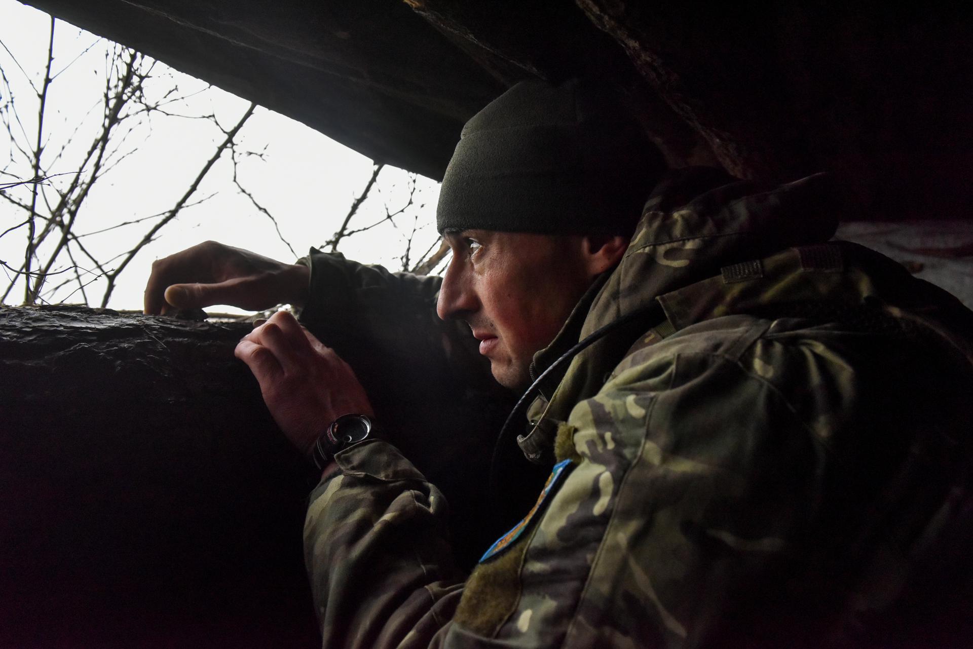 Imagen de un soldado ucraniano en el frente de Donetsk, en el este de Ucrania.