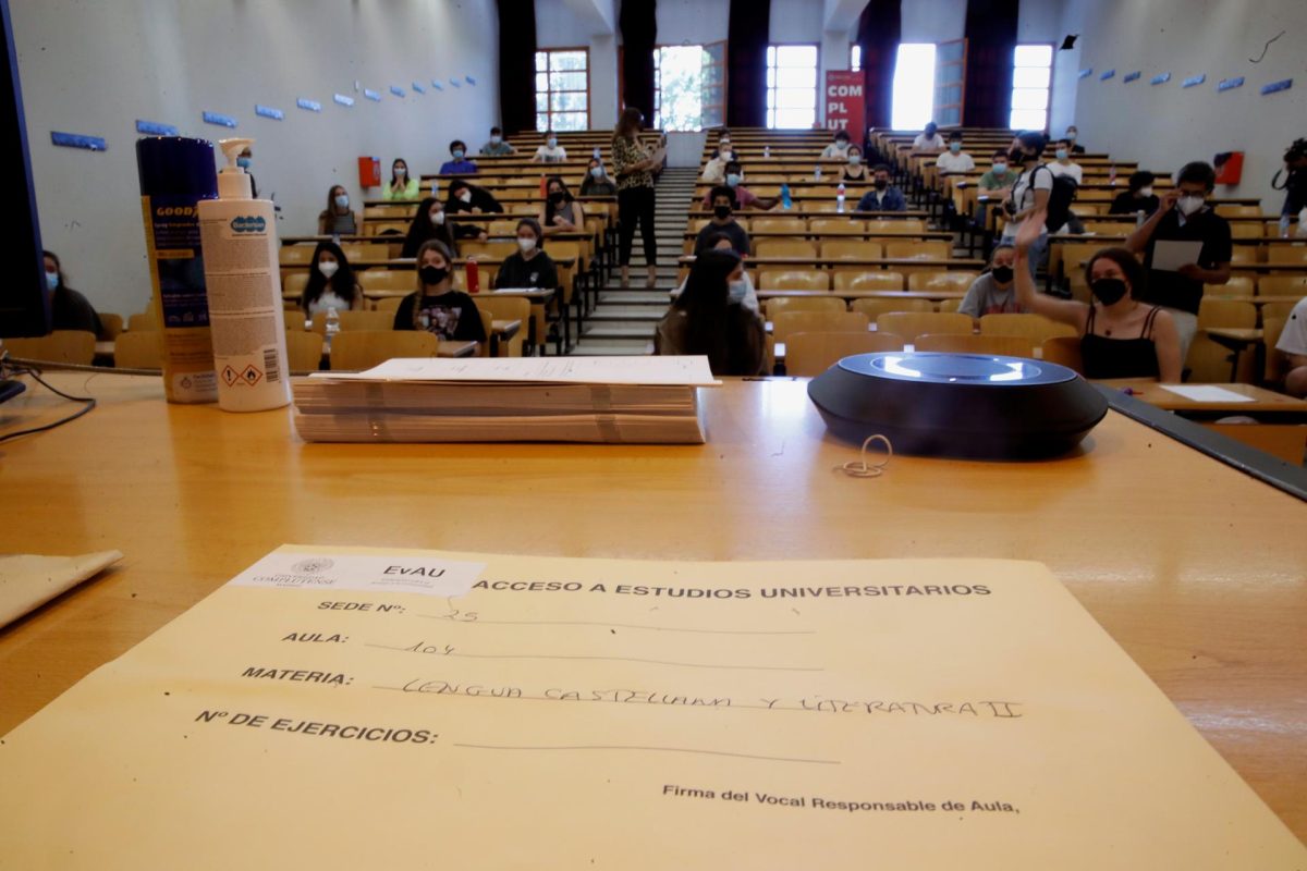 Imagen de archivo de un examen de la Evaluación para el Acceso a la Universidad en la Comunidad de Madrid (EvAU).