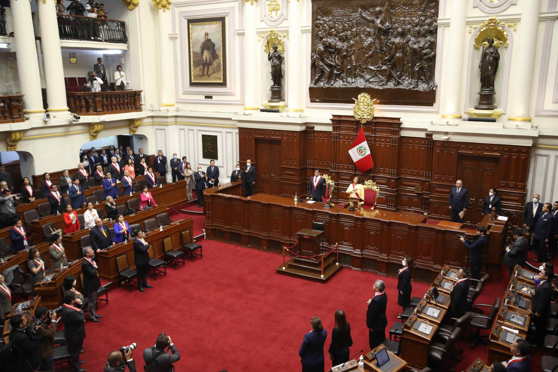 Fotografía de archivo de una sesión del pleno del Congreso de Perú, en Lima (Perú), en una fotografía de archivo. EFE/Paolo Aguilar