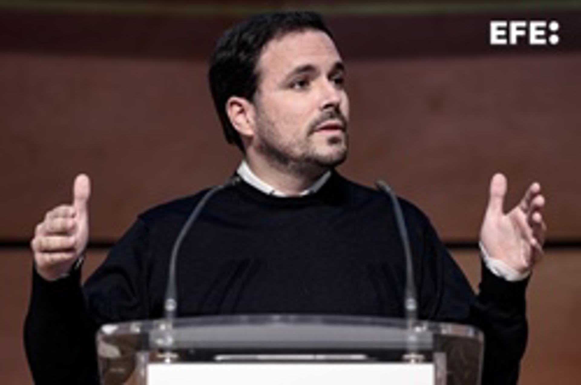 El ministro de Consumo y coordinador general de IU, Alberto garzón, en un acto preelectoral en València. EFE/Ana Escobar