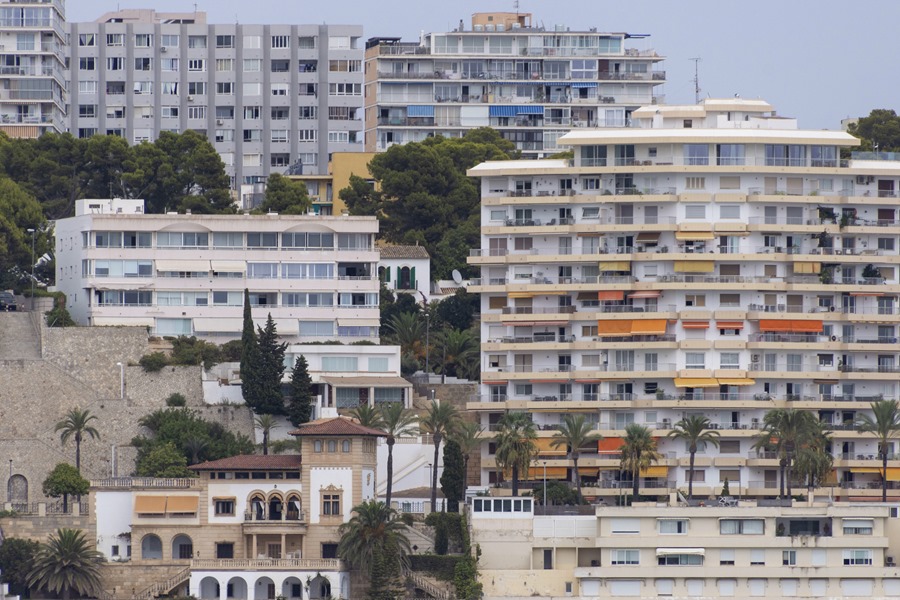 Vista de varios edificios residenciales en Palma de Mallorca. Se cumple un año del tope del alquiler