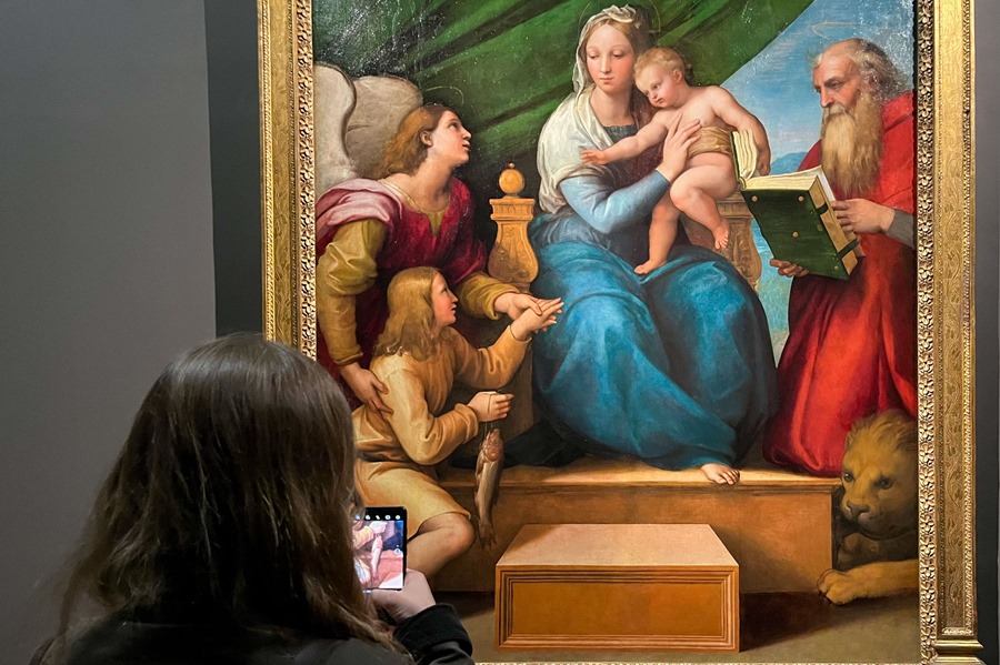 The work "The Virgin of the fish"by maestro Rafael, returns from El Prado in Madrid to Naples almost 400 years after its creation for the exhibition "The Spanish in Naples - The Southern Renaissance".