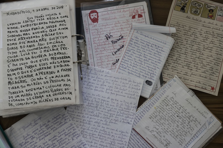 Las mil y una cartas que Lula recibió en prisión y aún guarda en cajas