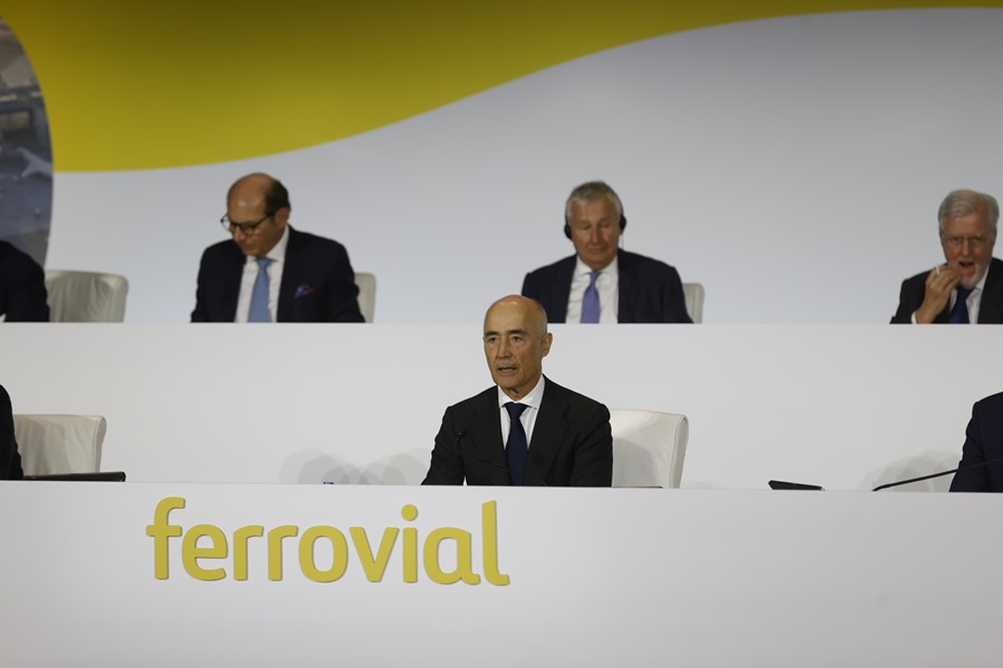 El presidente de Ferrovial, Rafael del Pino, en la junta celebrada este jueves en Madrid. 