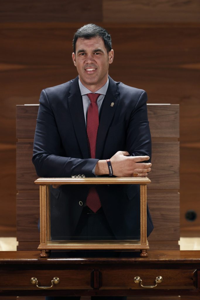 The popular candidate for president of the Government of Navarra, Javier García, poses for EFE.  EFE/Jesus Diges.