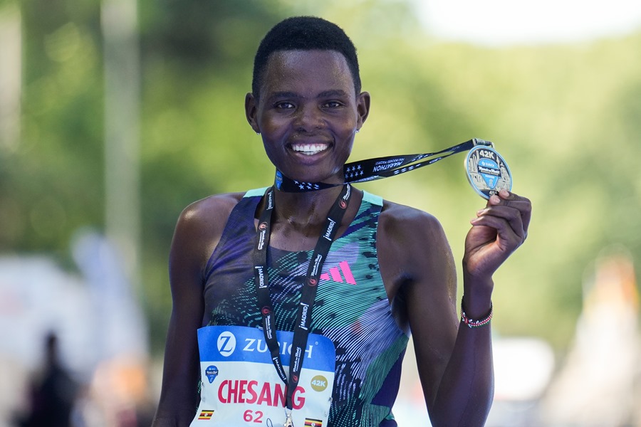 La atleta ugandesa Doreen Chesang  se proclama campeona de la categoría femenina en la 45 ª edición de la Rock 'n' Roll Running Series Madrid.