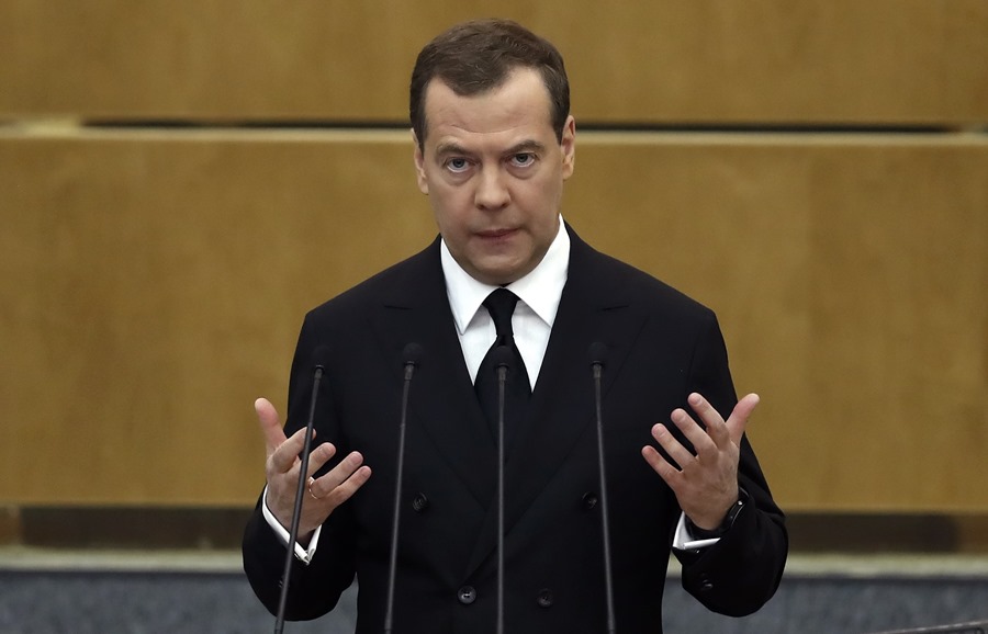 Medvedev llama a eliminar “físicamente” a Zelenski