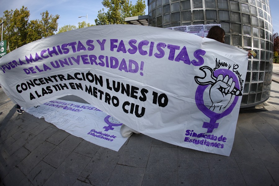 La Fiscalía archiva el caso de los insultos machistas en colegio mayor Ahuja de Madrid 