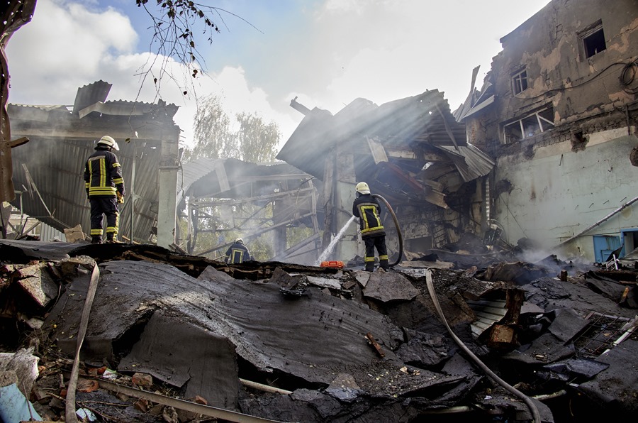 Imagen de una fábrica destruida por un ataque en la región de Belgorod.