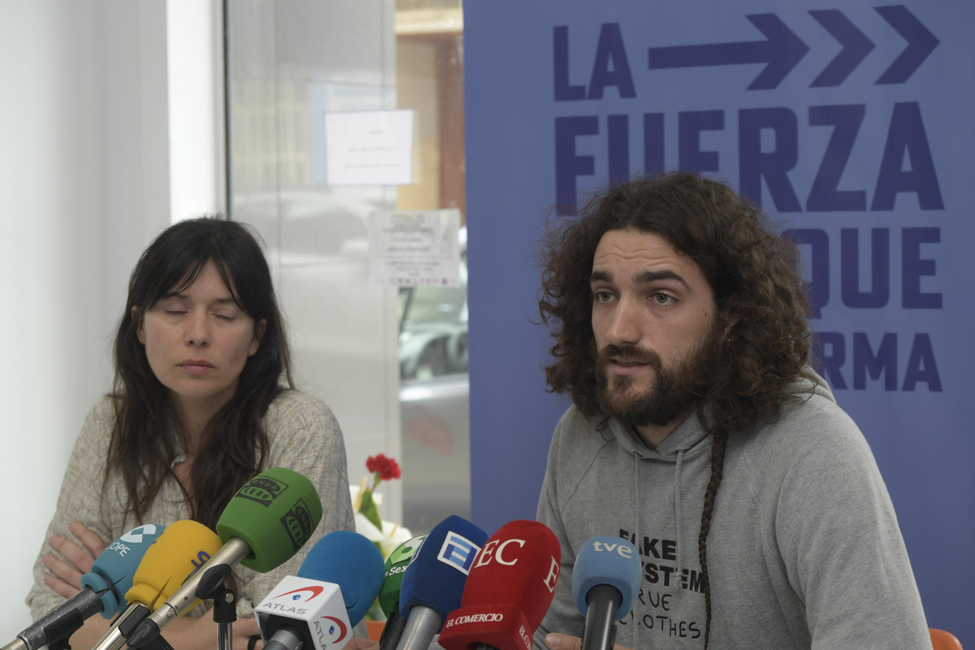 El candidato excluido por Podemos pide a sus compañeros que sigan adelante