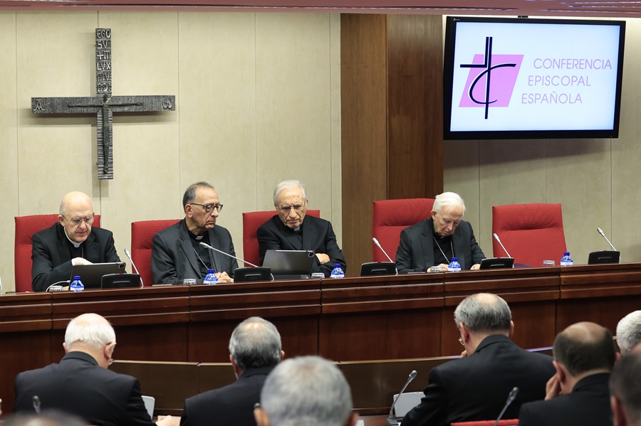Vista de la sesión inaugural de la 121º Asamblea Plenaria de los obispos españoles celebrada en Madrid, este lunes.
