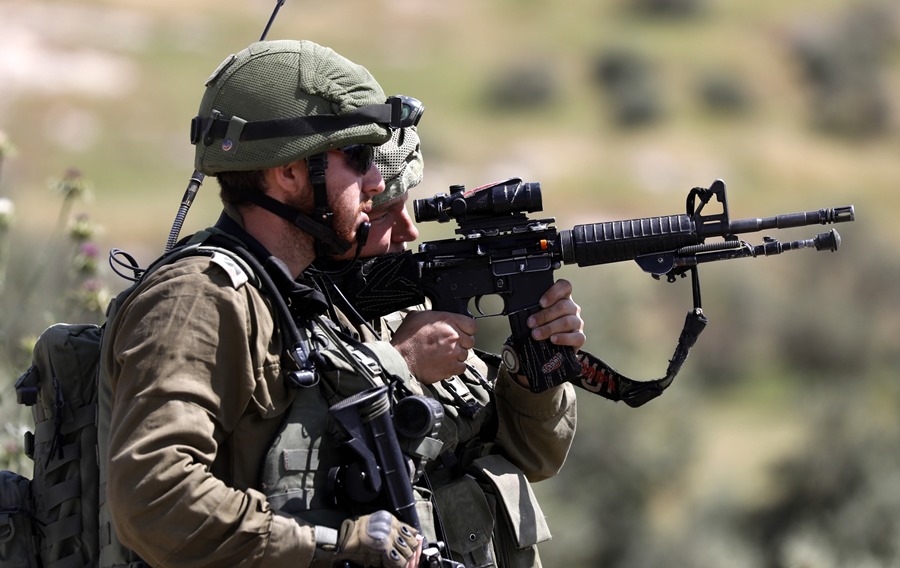 Soldados israelíes en un puesto de vigilancia. Las fronteras de Israel ante la amenaza de Irán