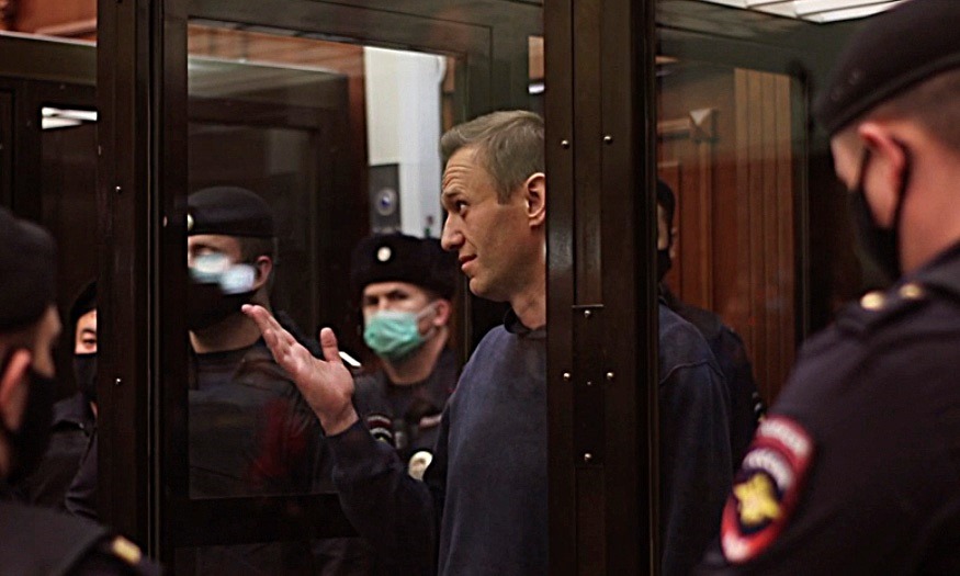 Más de 130 artistas, de Rowling a Vargas Llosa, exigen a Putin la liberación de Navalni.