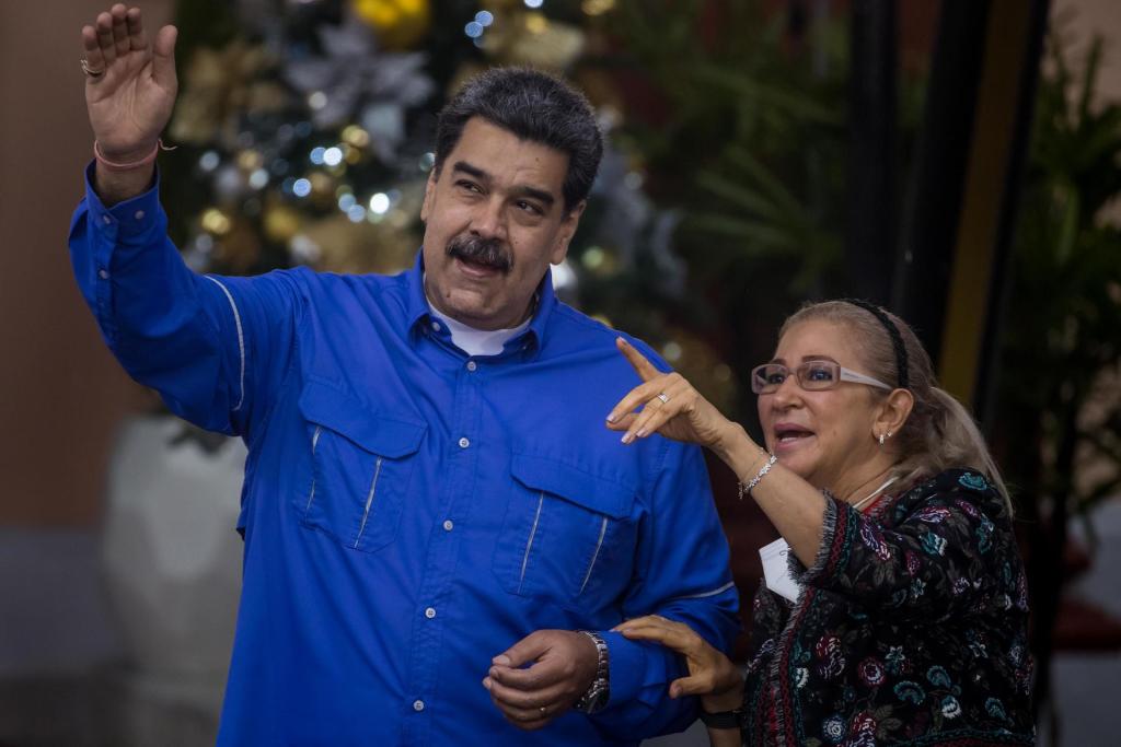 El presidente de Venezuela, Nicolás Maduro, y la primera dama, Cilia Flores, en una fotografía de archivo. EFE/ Miguel Gutiérrez
