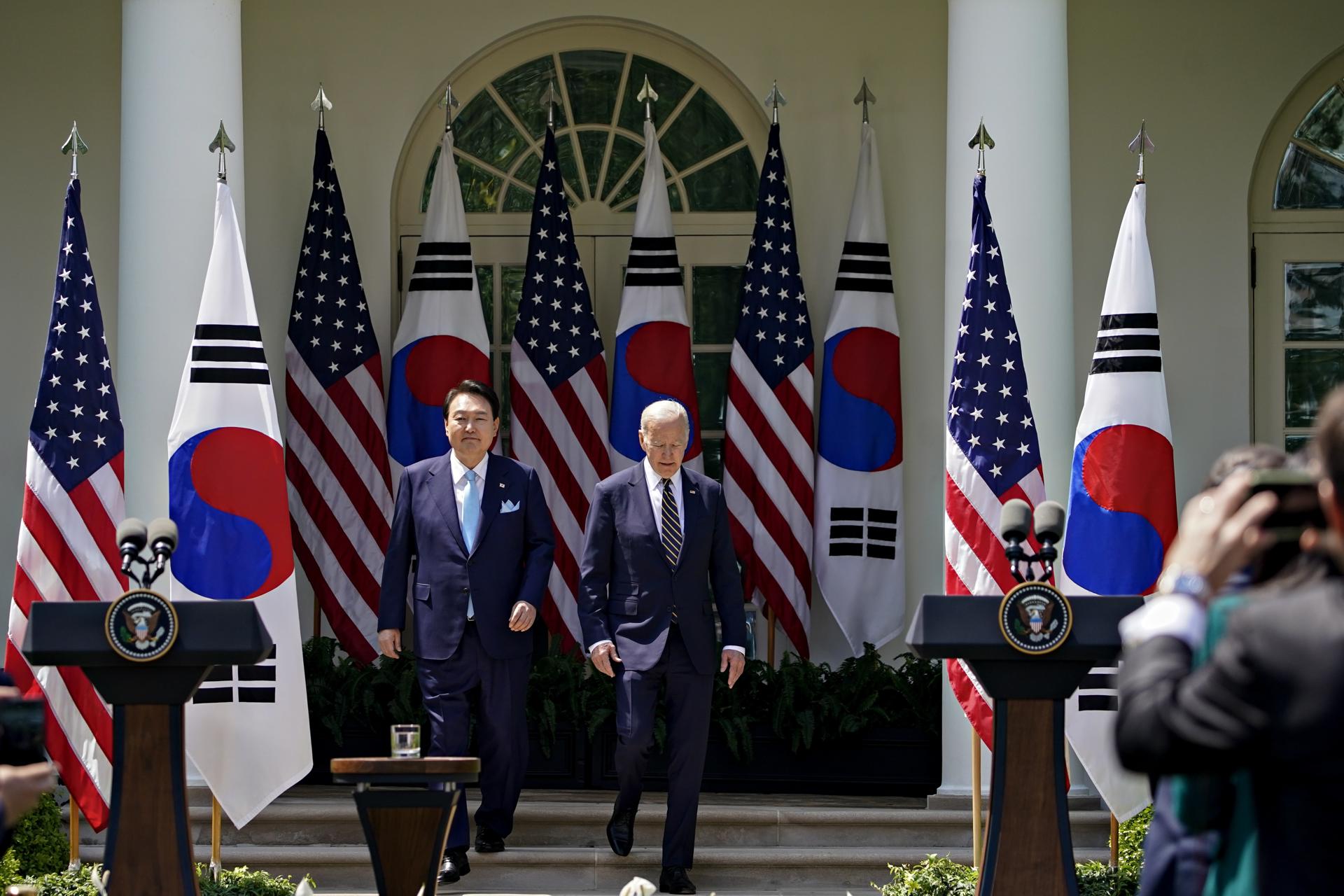 US President Joe Biden and South Korean counterpart Yoon Suk-yeol hold a joint press conference at the White House in Washington on 26 April 2023. EE/EPA/AL DRAGO/ POOL
