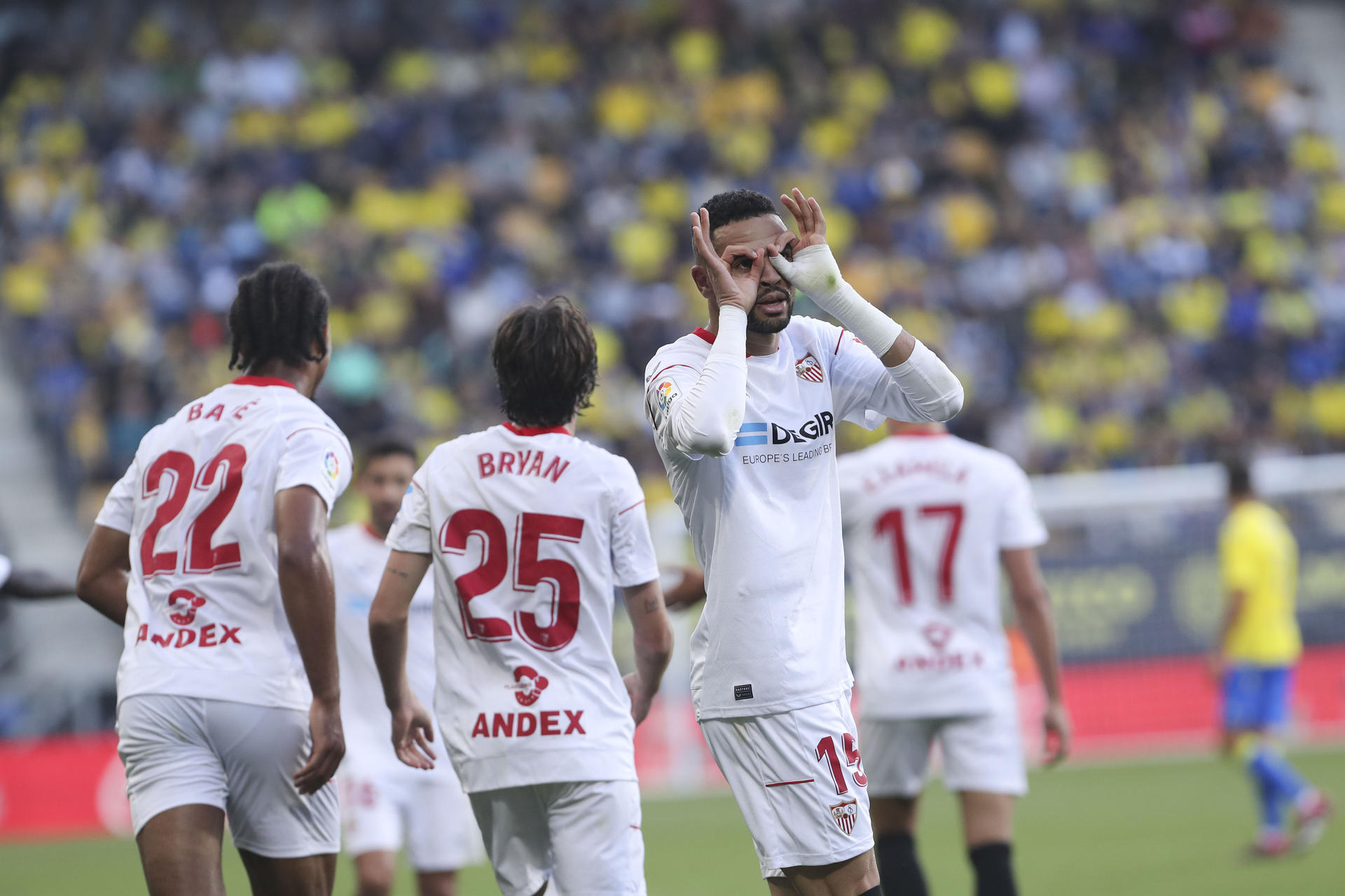 El delantero marroquí del Sevilla FC, Youssef En-Nesyri celebra un gol, en una foto de archivo. EFE/Román Ríos.