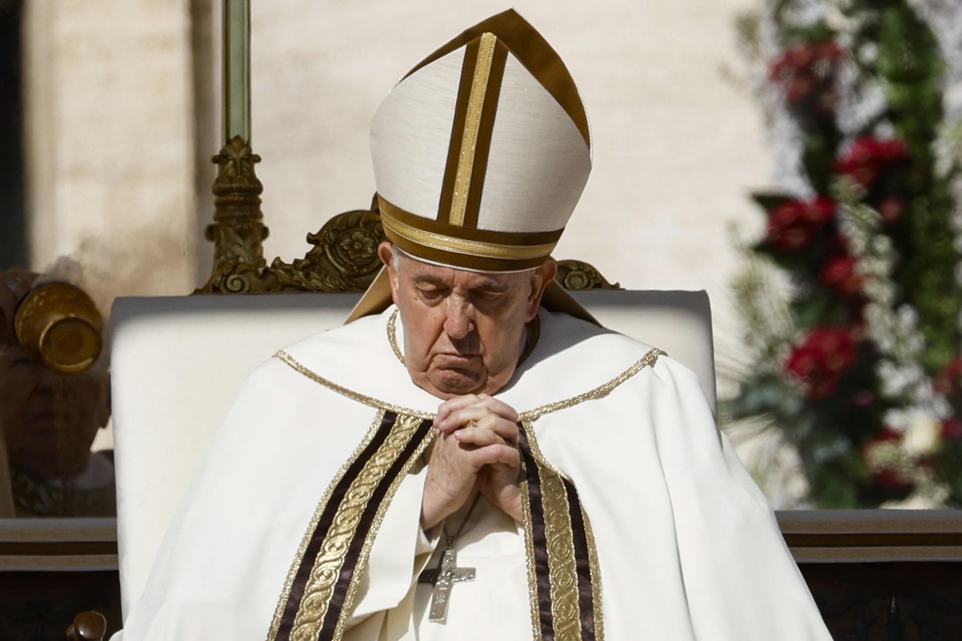 Pope Francis leads the Easter Mass in Saint Peter's Square, Vatican City, 09 April 2023. EFE/EPA/FABIO FRUSTACI