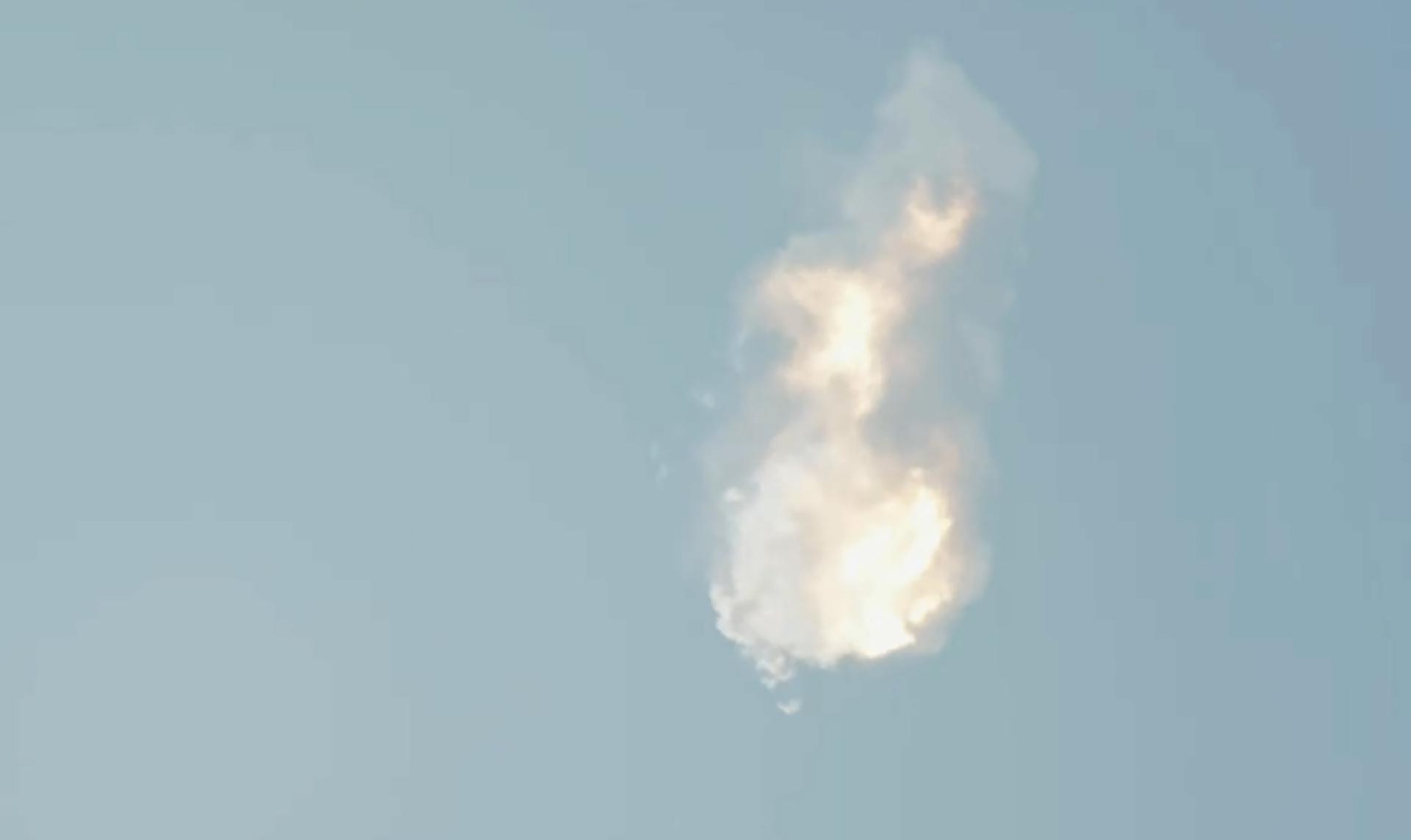 Photo provided by SpaceX showing its Starship rocket exploding on an uncrewed test flight over Gulf of Mexico after launching from Texas on April 20, 2023. EFE/SpaceX