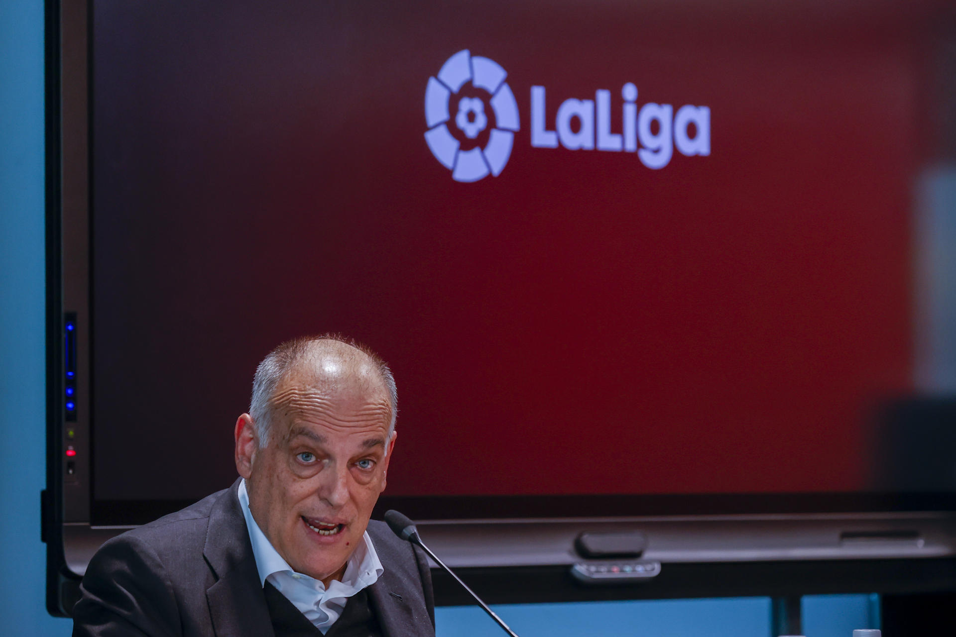 El presidente de LaLiga, Javier Tebas, durante su comparecencia en la Asamblea General de LaLiga, celebrada este miércoles en Madrid. EFE/ Javier Lizón