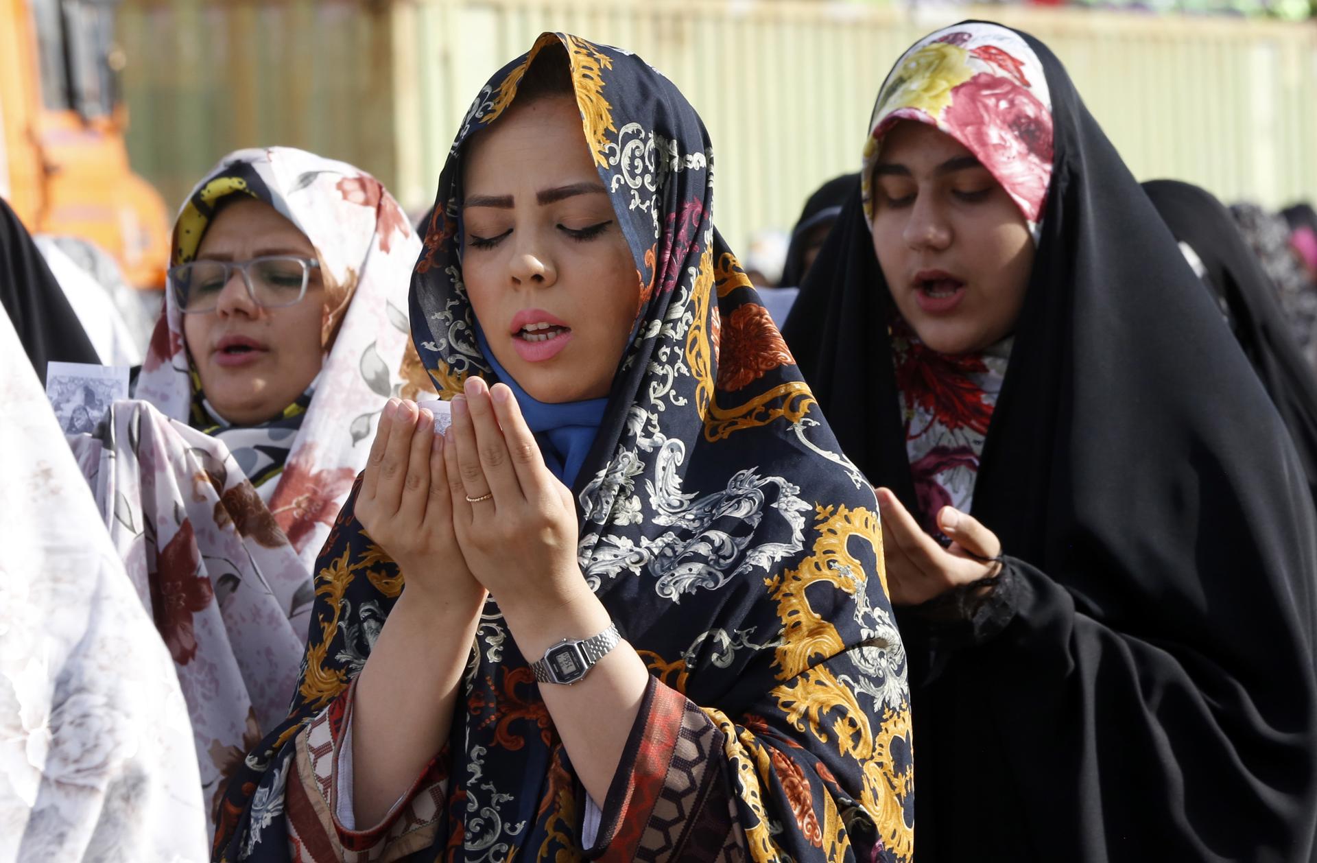 Iranian women attend Eid-al Fitr prayers at the shrine of Abdol Azim in the city of Shahr-e Ray, Iran, 22 April 2023. EFE-EPA/ABEDIN TAHERKENAREH