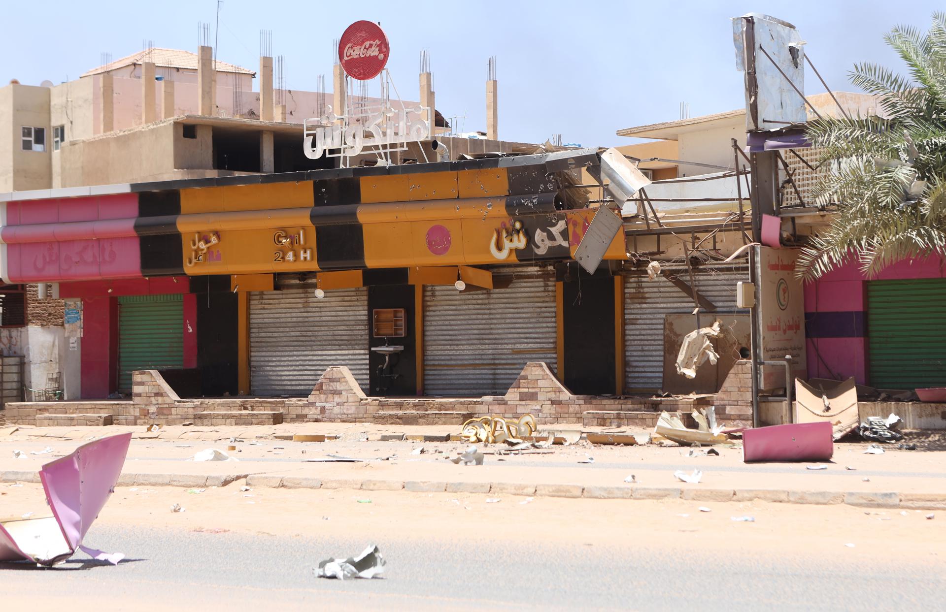 Damaged shops during the ongoing fighting between the Sudanese army and paramilitaries of the Rapid Support Forces (RSF) in Khartoum, Sudan, 19 April 2023. EFE/EPA/STRINGER