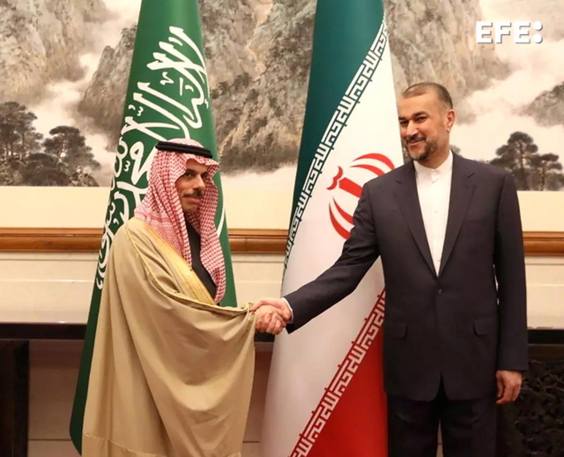 Saudi, Iran Foreign Ministers Meet In China - EFE Noticias