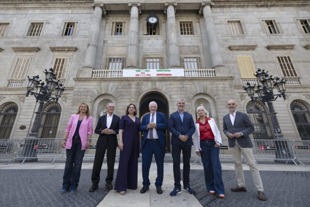 Los candidatos a la alcaldía de Barcelona, durante la jornada de reflexión de las elecciones municipales que se celebrarán mañana, 28 de mayo.