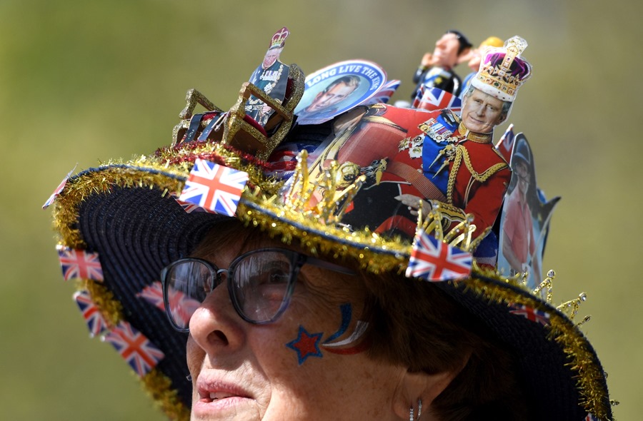 Sombrero decorado con Carlos III