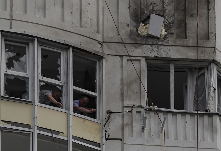 Imagen de un edificio dañado en Moscú