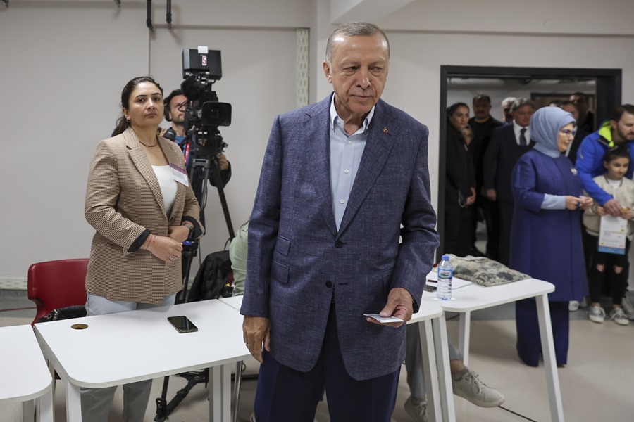 El actual presidente de Turquía, Recep Tayyip Erdogan, ejerce el voto hoy en Estambul. 