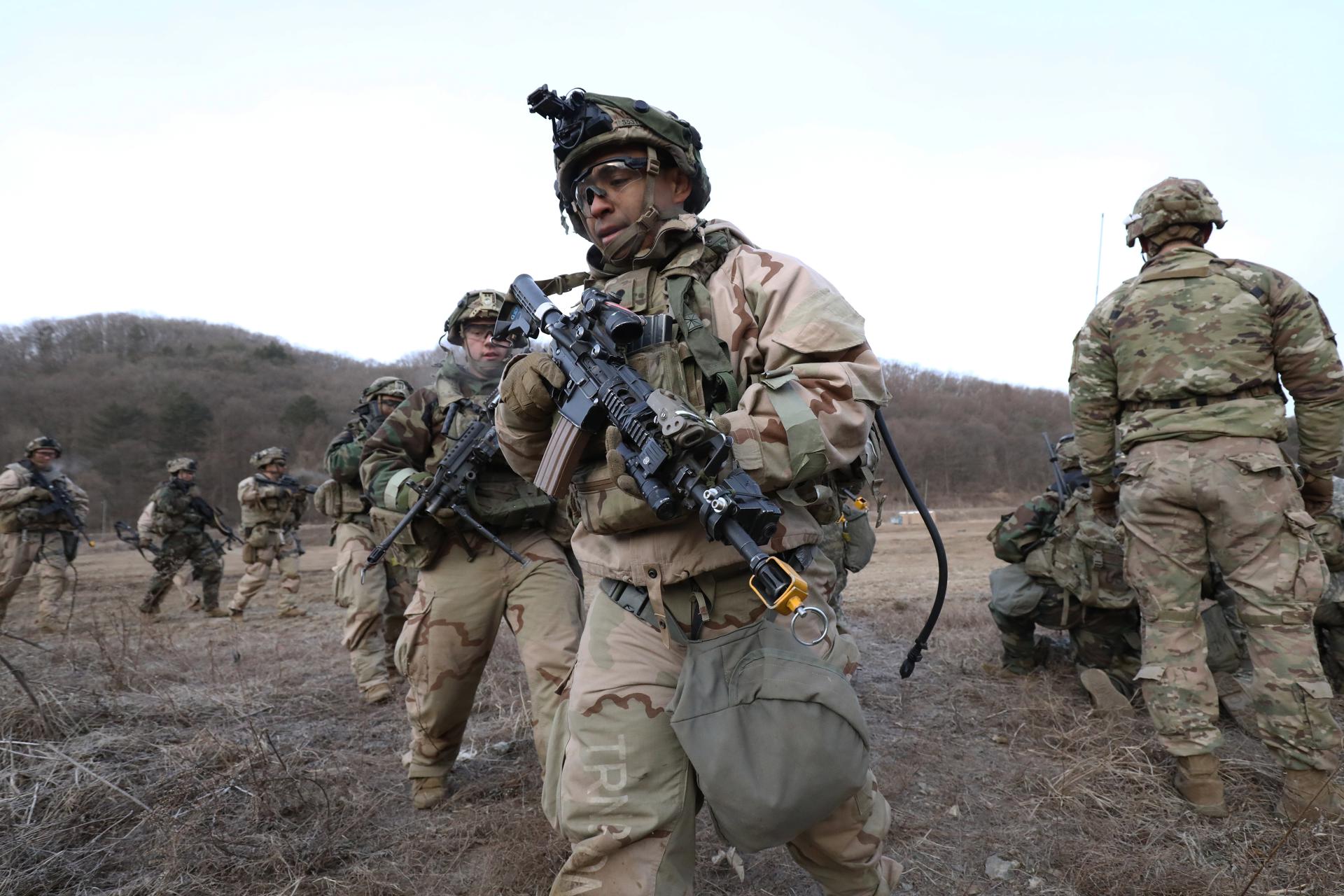 US soldiers from the 2nd Infantry Division participate in the joint Freedom Shield (FS) exercise with South Korean soldiers in Paju, South Korea, 16 March 2023. EFE-EPA FILE/Chung Sung-Jun / POOL

