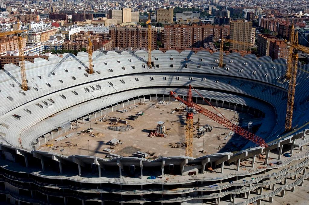 Vista general de las obras -paralizadas- del nuevo estadio de Mestalla. EFE/Kai Försterling/Archivo
