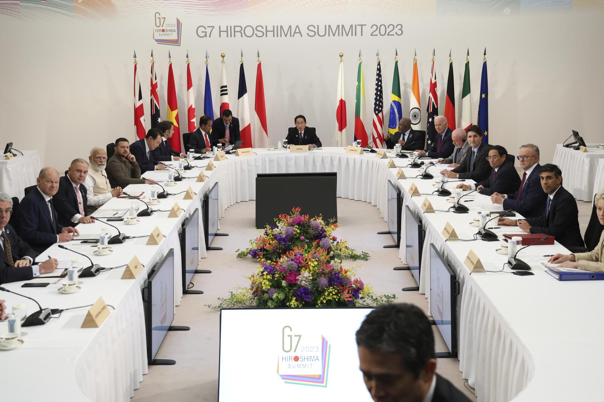 Leaders of the Group of Seven nations attend a session with other guest countries during the G7 Hiroshima Summit in Hiroshima, Japan, 21 May 2023. EFE-EPA/JAPAN POOL JAPAN OUT EDITORIAL USE ONLY/

