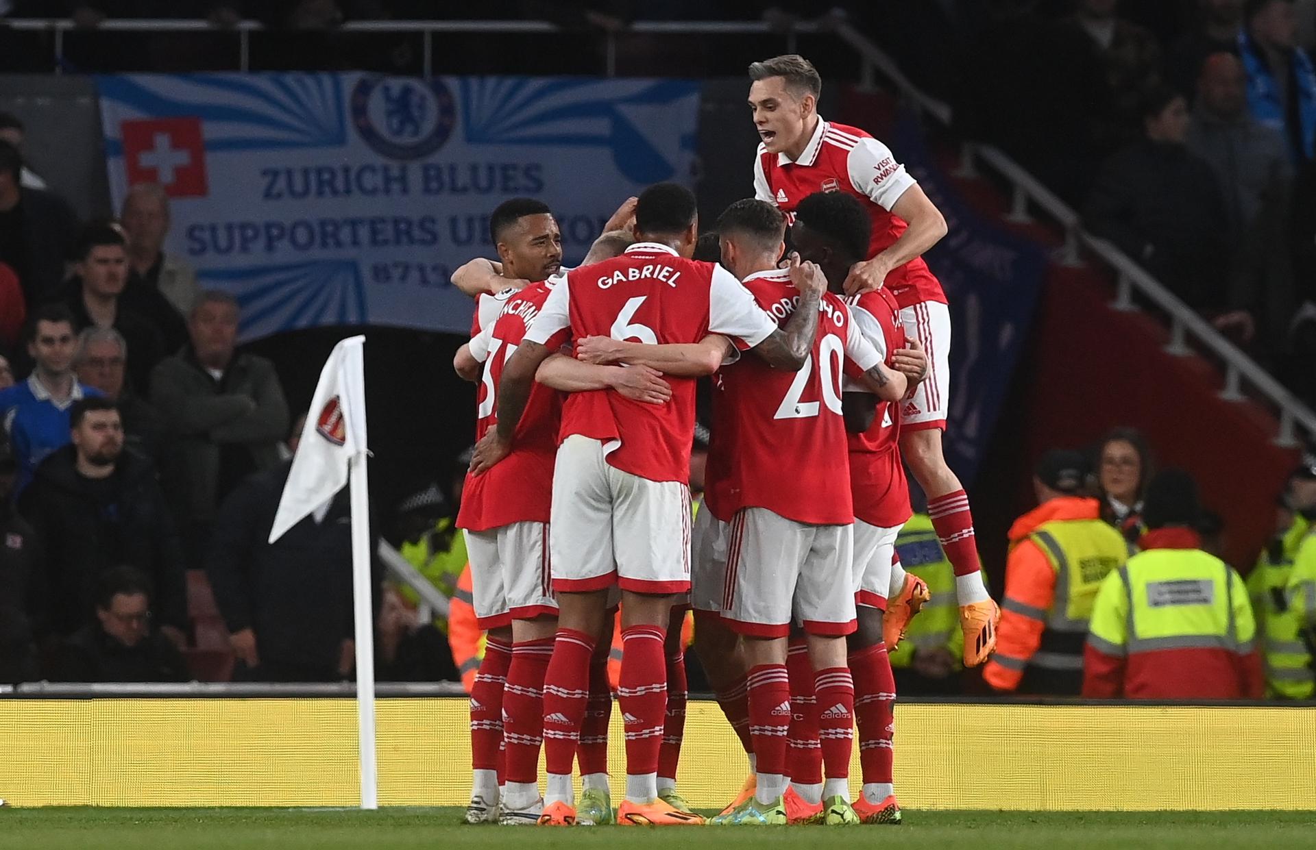Arsenal's Gabriel Jesus (L) celebrates with teammates after scoring against Chelsea during a Premier League match in London on 2 May 2023. EFE/EPA/NEIL HALL EDITORIAL USE ONLY. No use with unauthorized audio, video, data, fixture lists, club/league logos or 'live' services. Online in-match use limited to 120 images, no video emulation. No use in betting, games or single club/league/player publications.
