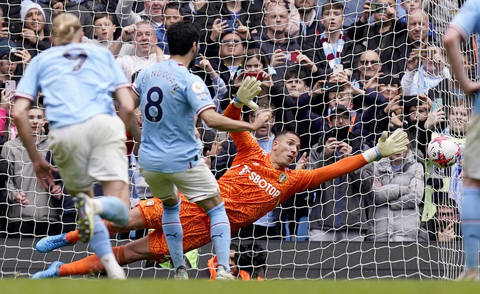 Leeds United goalkeeper Joel Robles saves a penalty by Ilkay Gündogan of Manchester City during a Premier League match in Manchester, England, on 6 May 2023. EFE/EPA/TIM KEETON EDITORIAL USE ONLY. No use with unauthorized audio, video, data, fixture lists, club/league logos or 'live' services. Online in-match use limited to 120 images, no video emulation. No use in betting, games or single club/league/player publications.