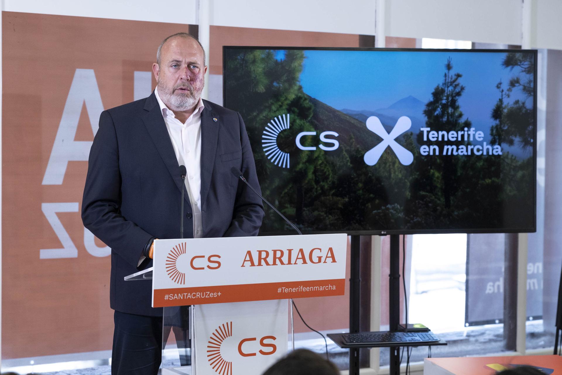 El candidato de Ciudadanos al Cabildo de Tenerife, Enrique Arriaga, ha presentado este viernes sus propuestas electorales. EFE/Miguel Barreto