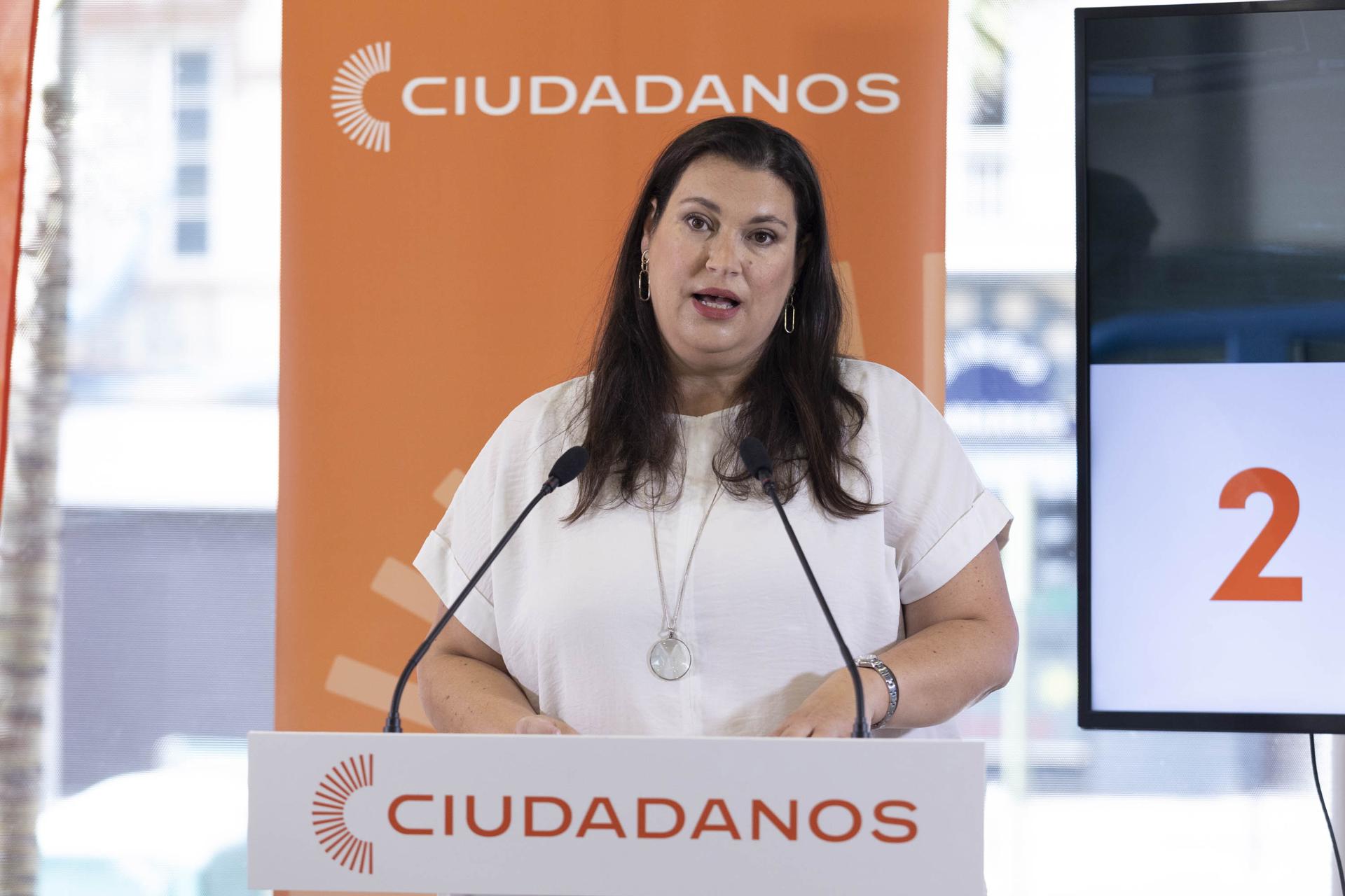 La candidata de Ciudadanos al Parlamento de Canarias, Isabel Bello, ha presentado su programa electoral para las elecciones del 28 de mayo. EFE/Miguel Barreto