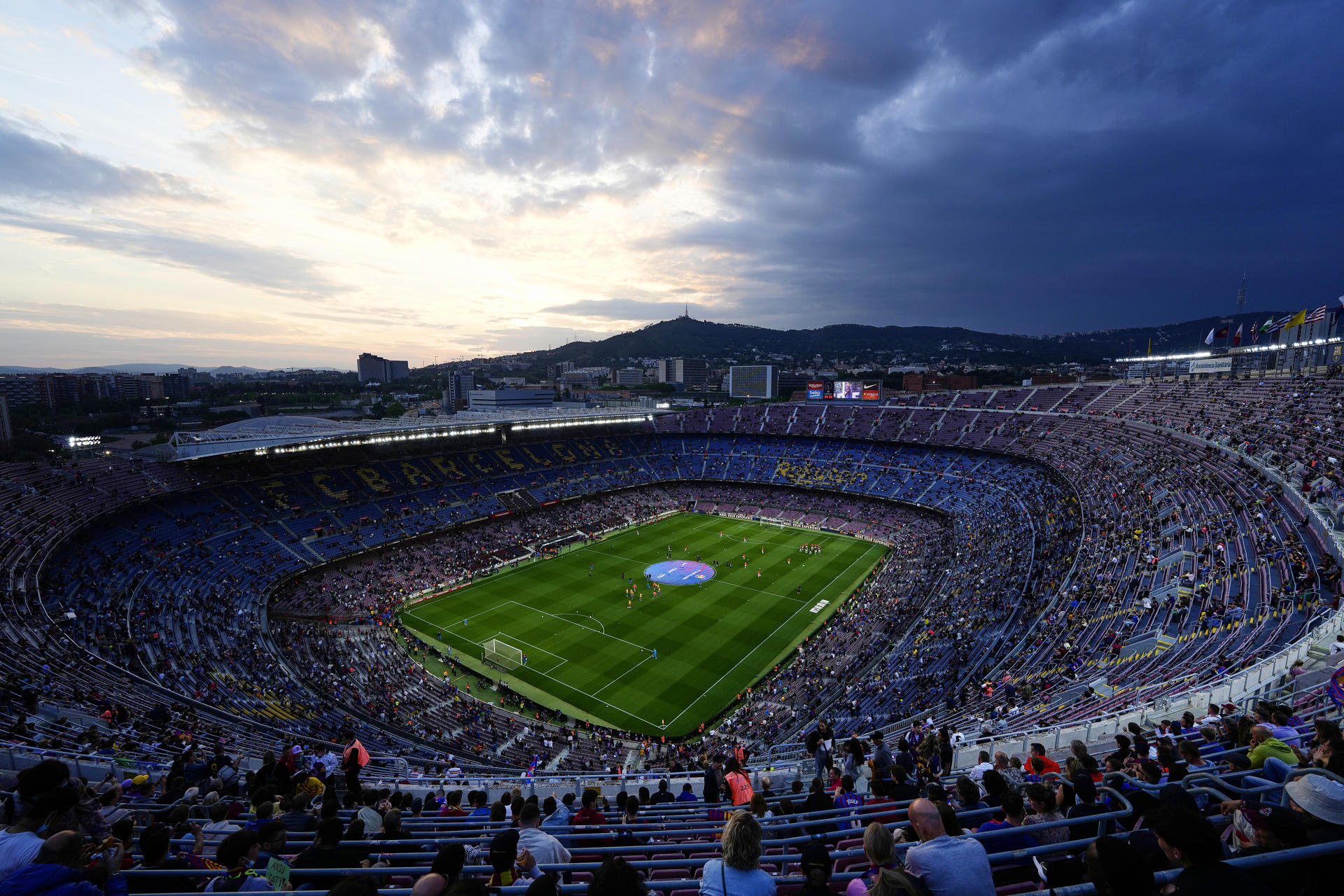 Vista del estadio Camp Nou antes de un FC Barcelona y RCD Mallorca, en el Camp Nou en foto de archivo de Alejandro García. EFE