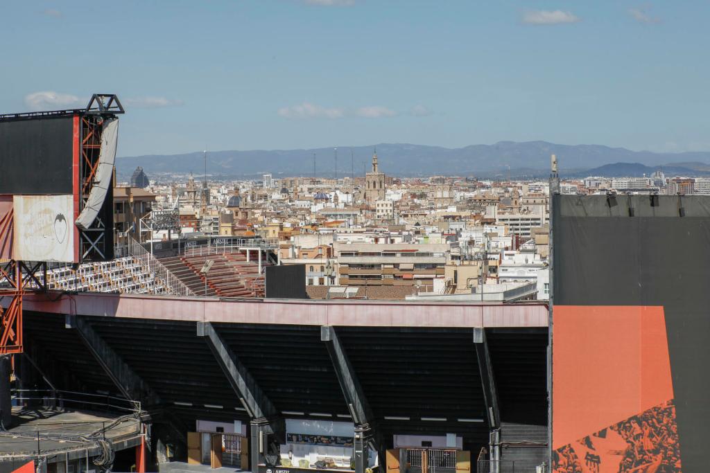 Vista general del estadio de Mestalla, en una imagen de este viernes. EFE/Juan Carlos Cárdenas
