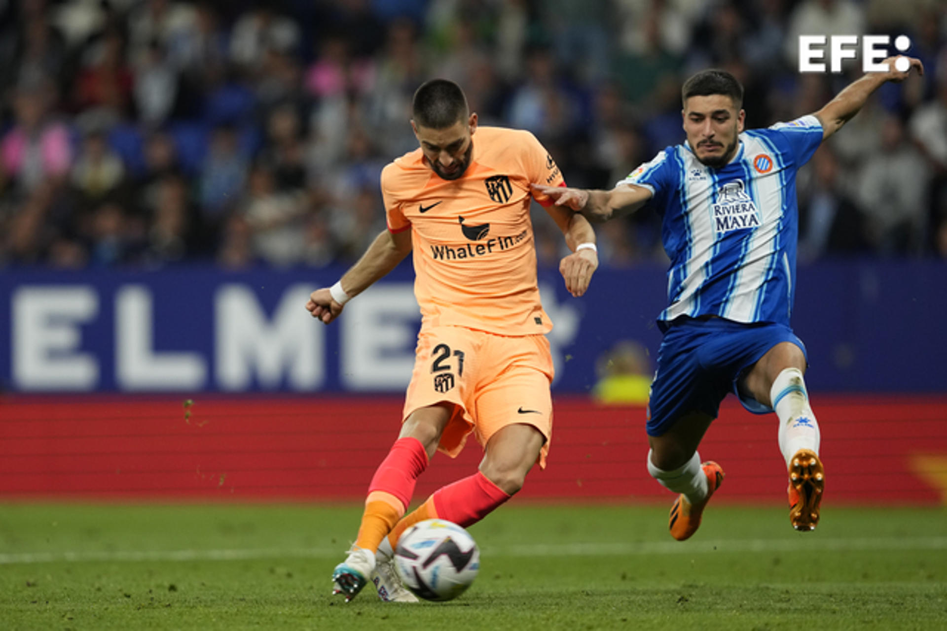 Atletico Madrid's Yannick Carrasco (L) scores against Espanyol during a LaLiga match at RCD Stadium in Barcelona on 24 May 2023. EFE/Alejandro Garcia
